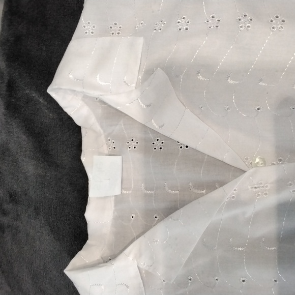 Ladies sleeveless crop top with front tie - Picture 2 of 7